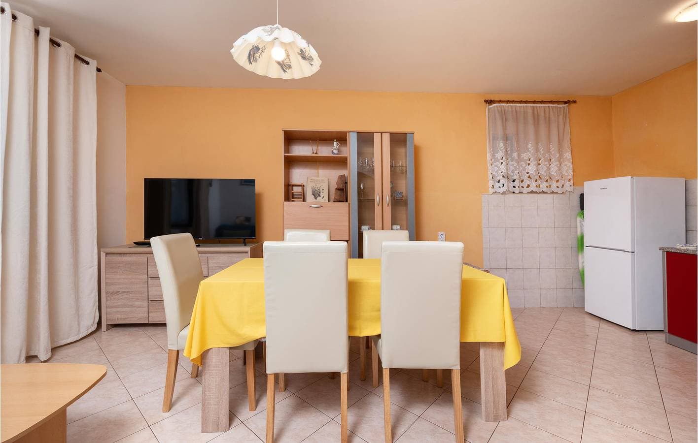Foto 10 von 23: Gemütlich, 2,5 km von der Küste entfernt – moderne Wohnung mit Terrasse und kostenlosen Parkplätzen