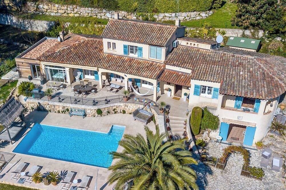 Foto 13 von 30: Mas Provençal mit Swimmingpool mit Meerblick (Bootsoption - nur Juli)