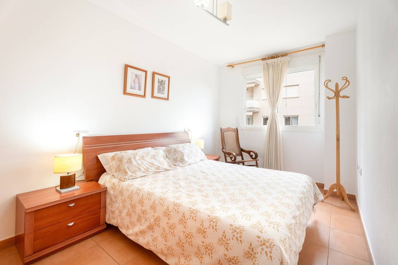 Foto 10 von 34: Ferienwohnung 'En Canet' mit Gemeinschaftspool, Wi-Fi und Klimaanlage