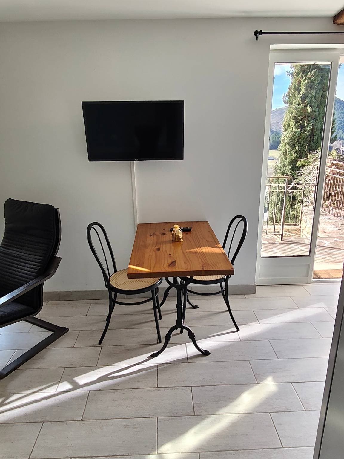 Foto 11 von 15: Studio „Les Restanques“: Bergblick, private Terrasse und WLAN