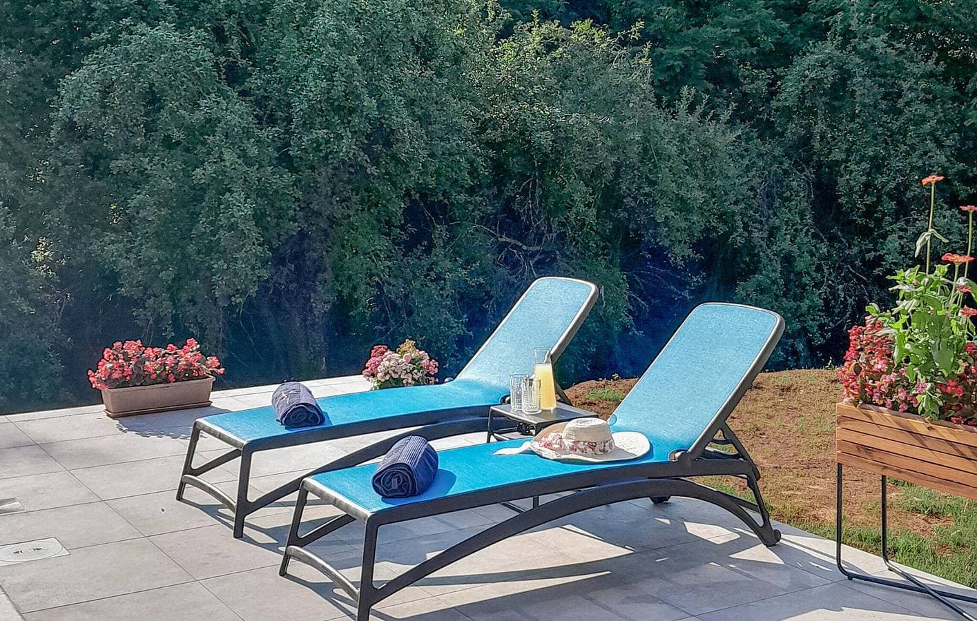 Foto 5 von 32: Geräumige 100 m² große Wohnung mit Pool, Terrasse, WLAN und Klimaanlage