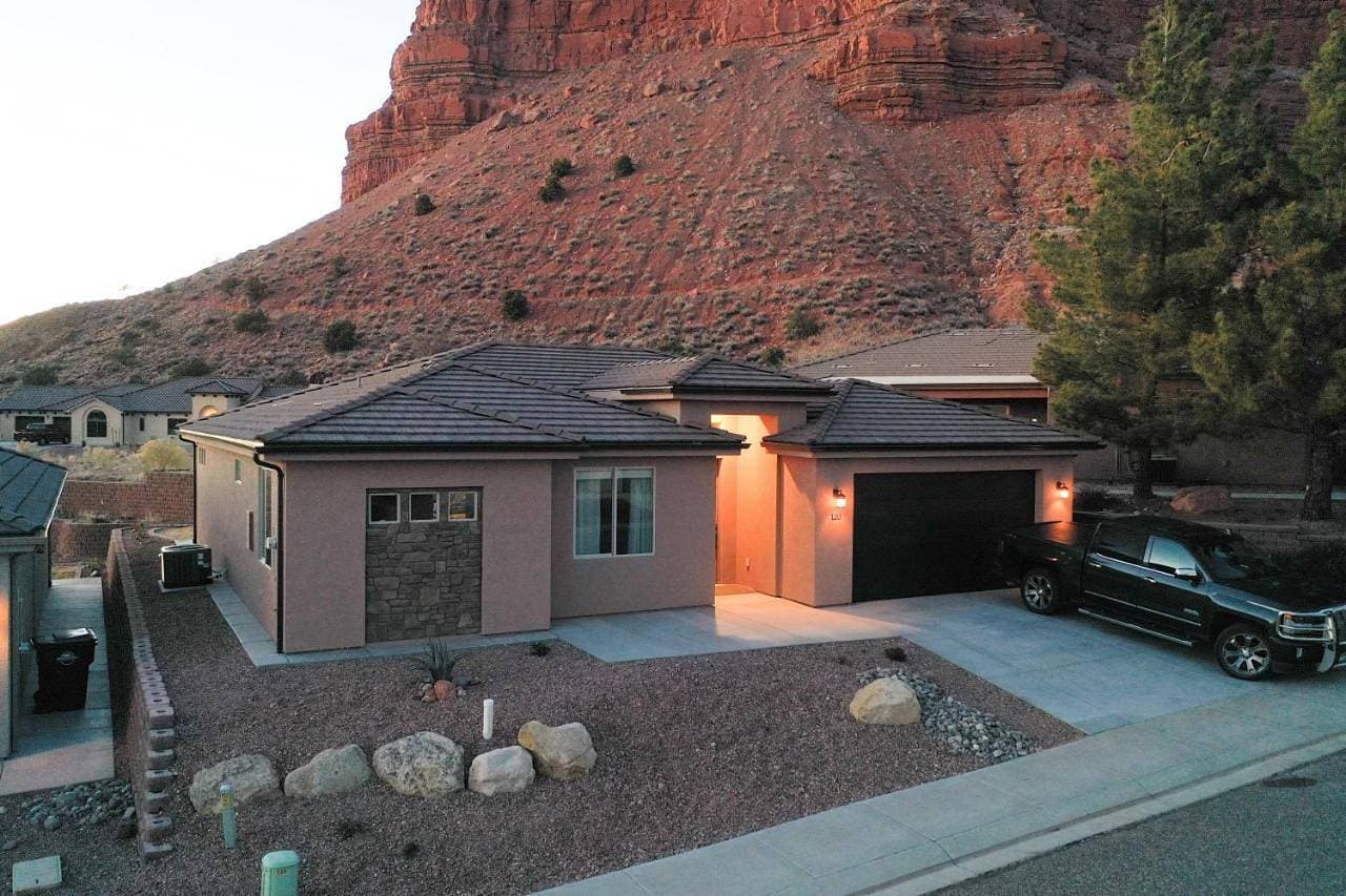 Searchers Hideaway at Kabab - New West Properties 1