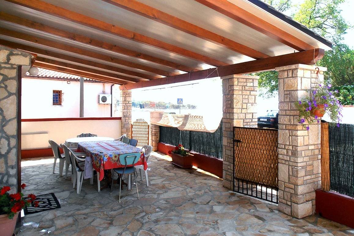 2-Zimmer-Ferienwohnung am Strand Zambratija, Umag A-7030-a 1