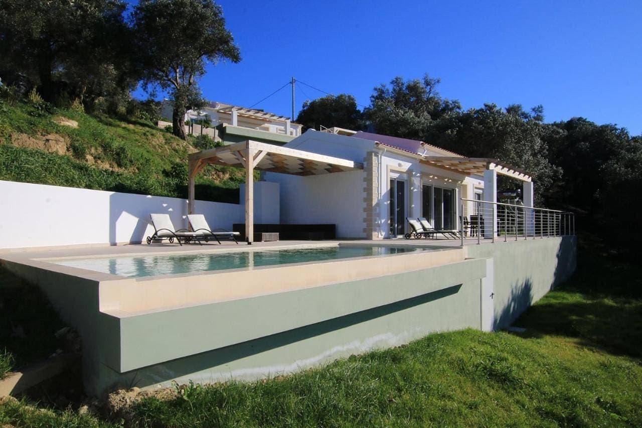 Foto 3 von 48: Villa with Private Pool