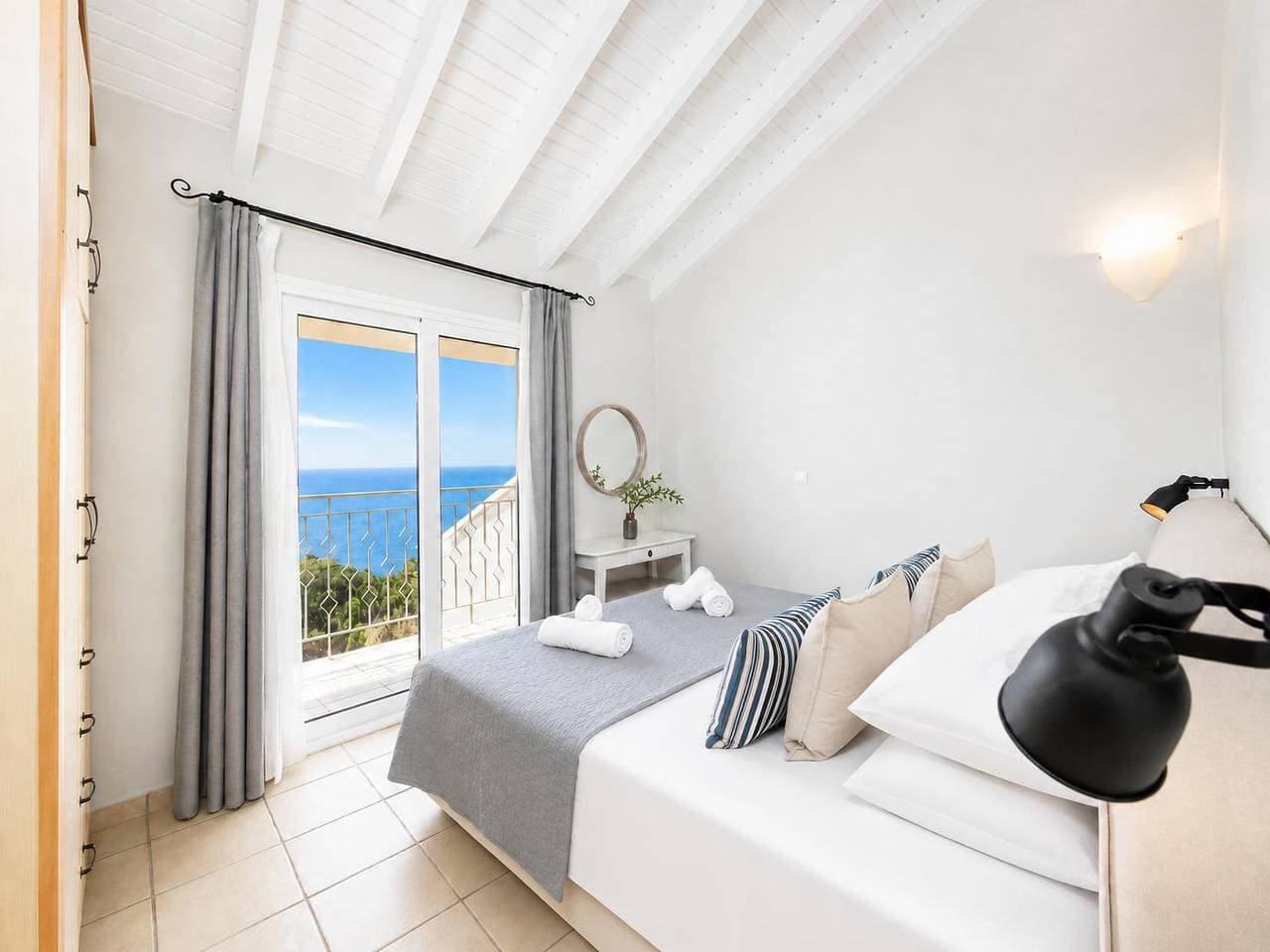 Foto 10 von 17: Villa für 2 Personen mit Balkon