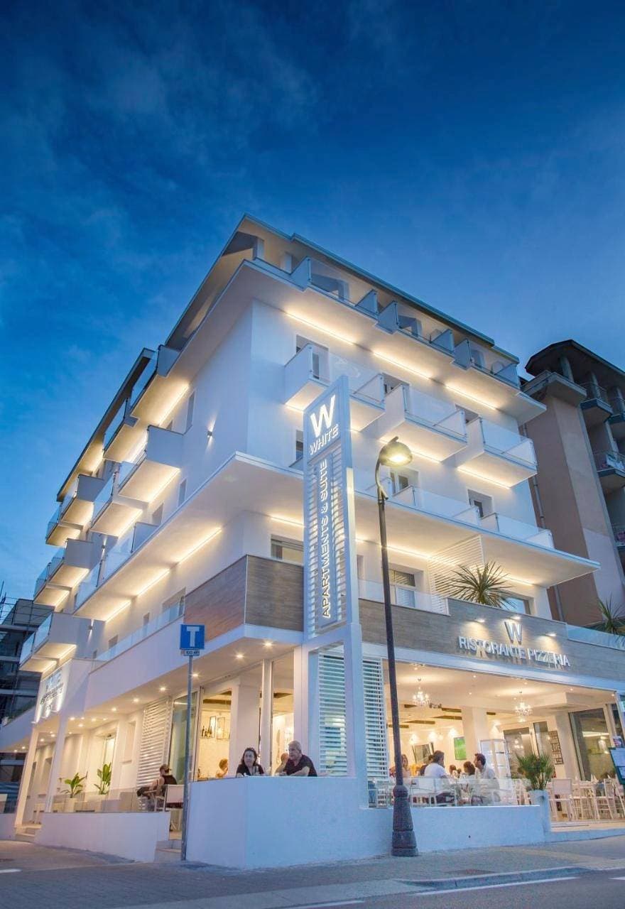 White Suite & Apartments 1