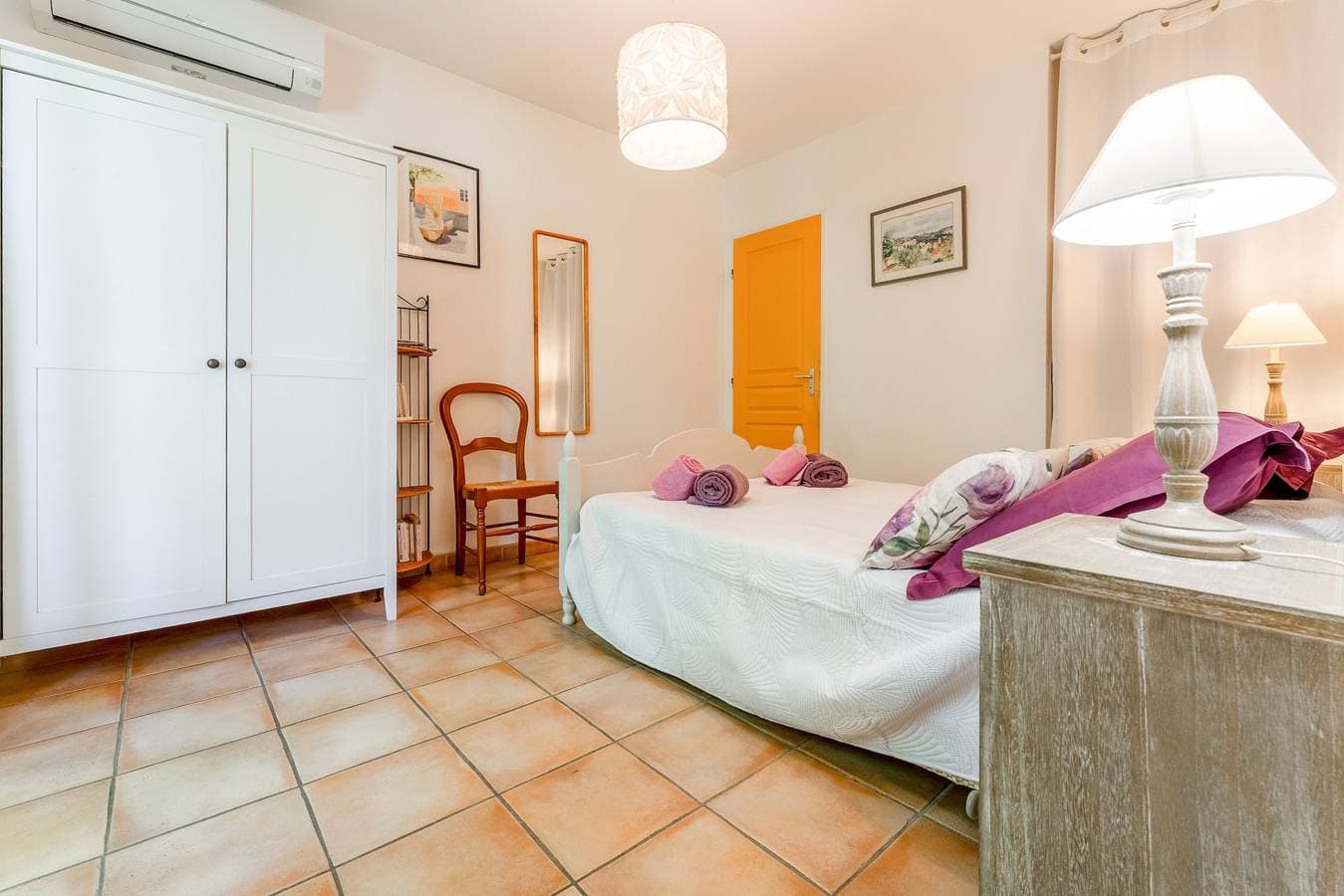 Foto 8 von 23: Ferienhaus 'La Loutre' mit gemeinsamem Garten, Wi-Fi und Klimaanlage