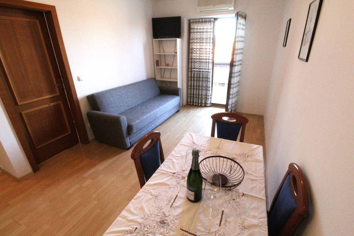 Foto 10 von 48: Apartment Katarina wit sea view 1