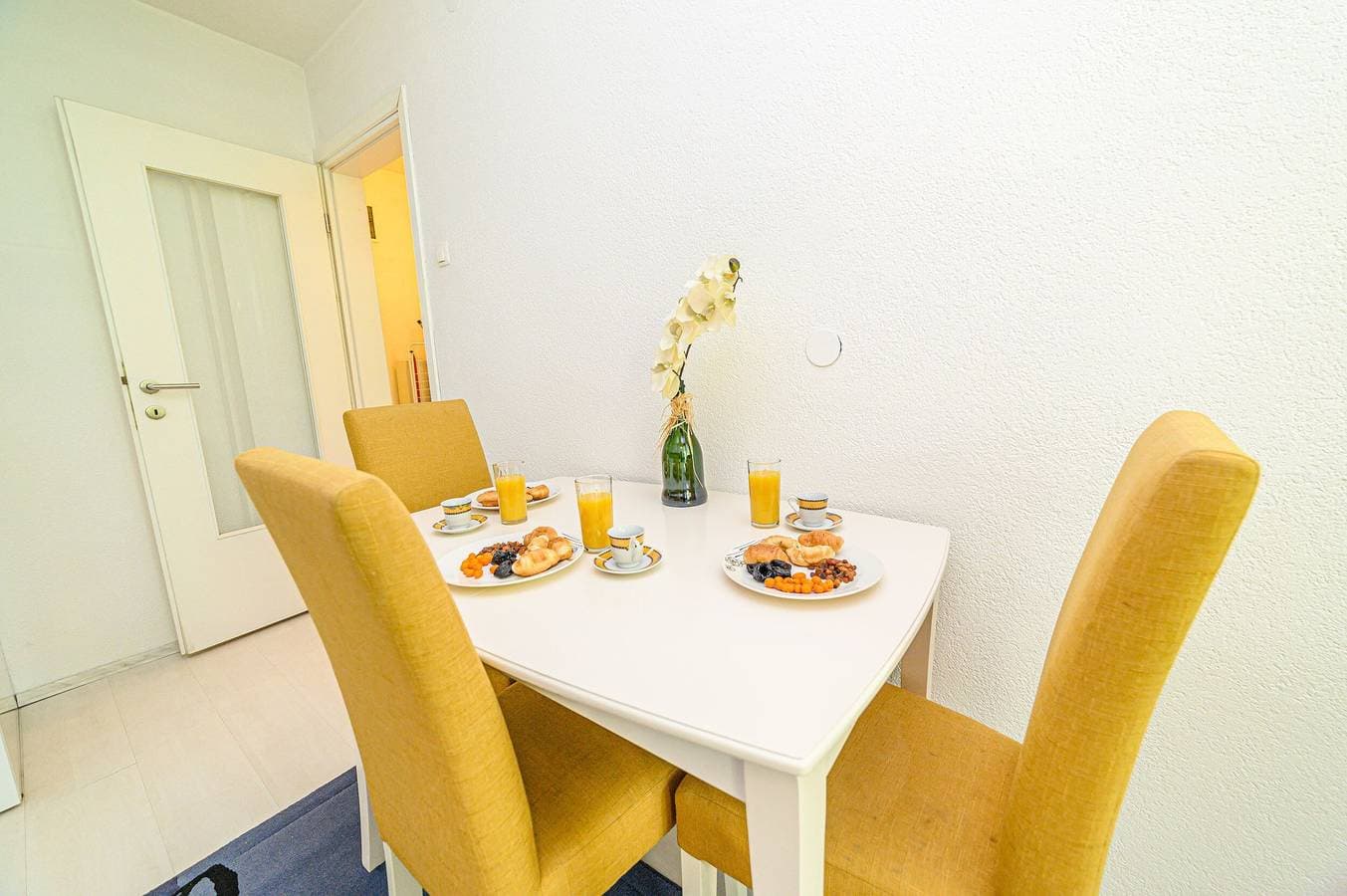 Foto 8 von 10: Ferienwohnung für 3 Personen mit Terrasse
