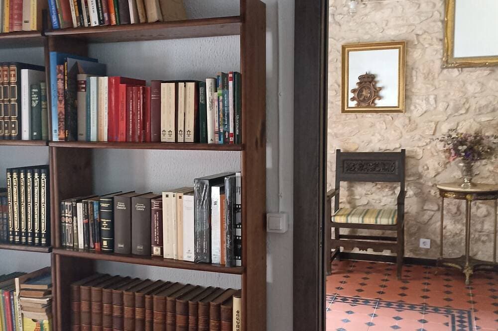 Foto 13 von 24: Charming apartment, in town, between sea and mountains. With spa area.