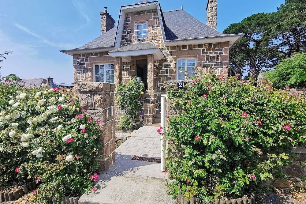 Typical Breton house near the sea 1