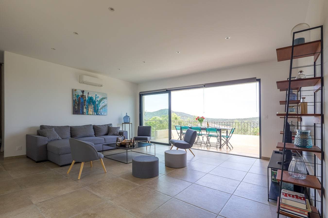 Foto 8 von 26: Villa für 10 Personen mit Terrasse