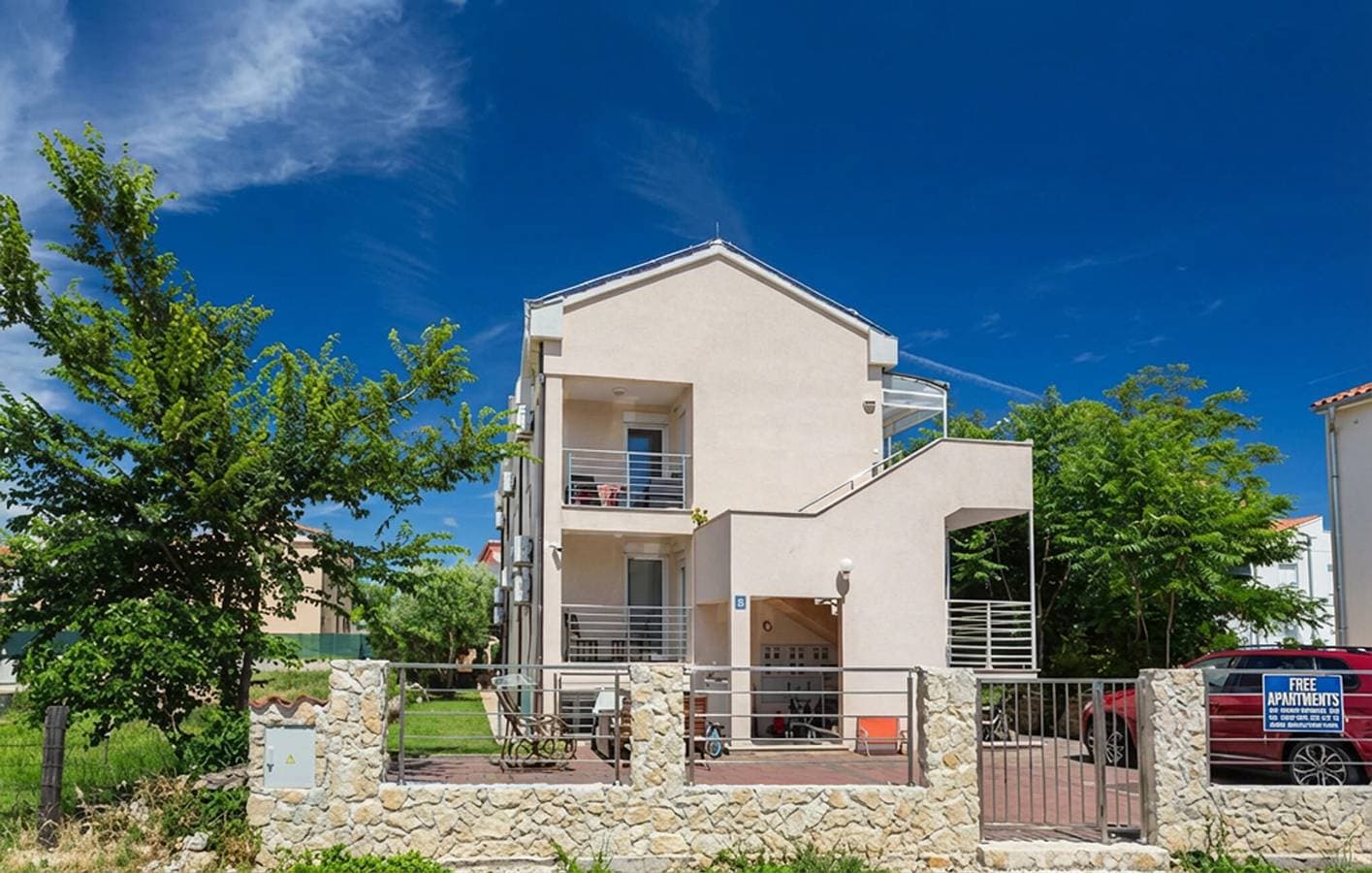 Foto 3 von 15: Apartment mit Panoramablick, WLAN und Parkplatz in der Nähe des Strandes Bijela