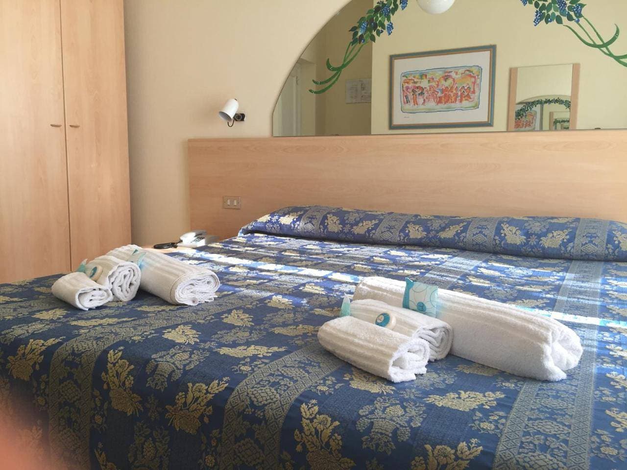 Foto 9 von 13: Double or Twin Room