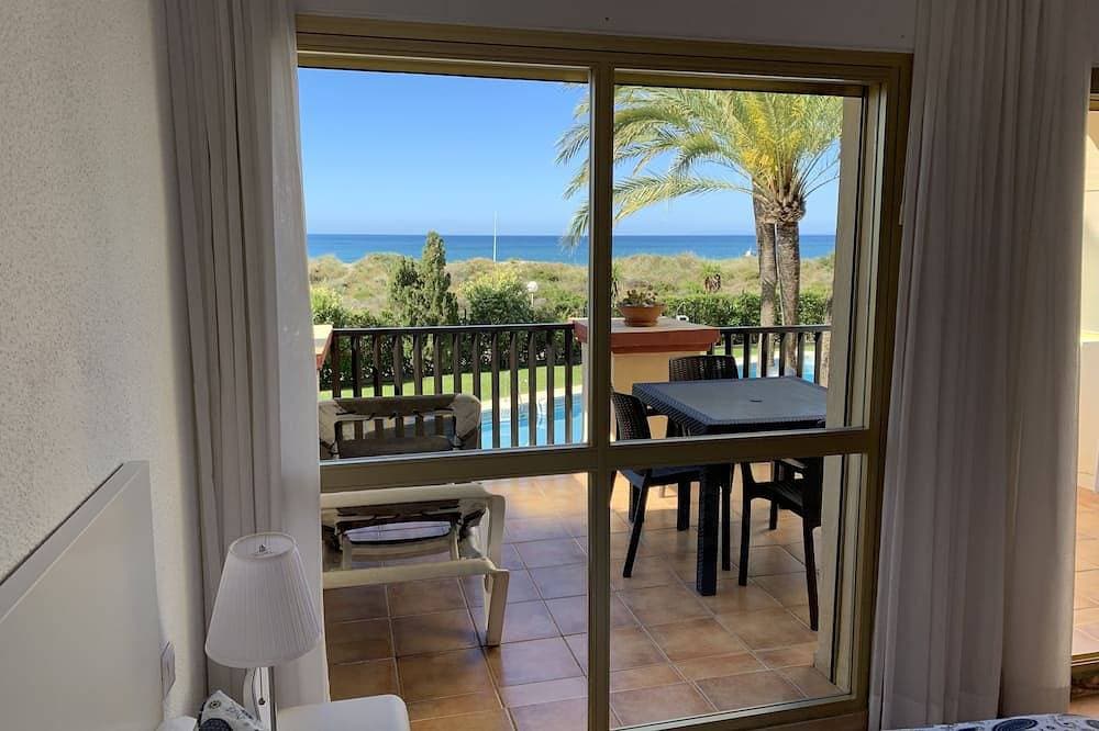 Foto 4 von 15: Apartment 815 first line of the beach with sea views