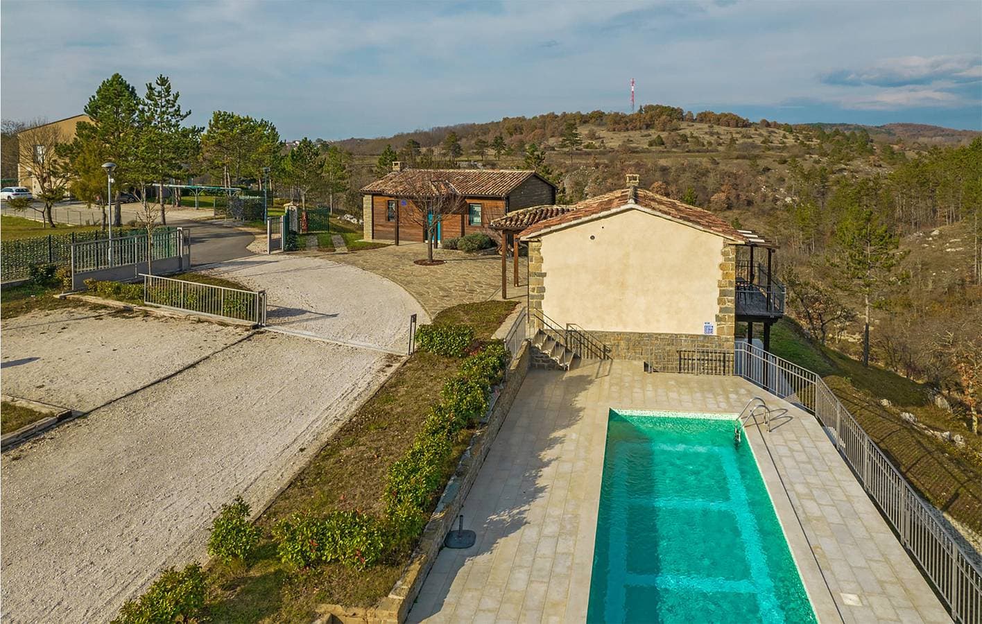 Foto 12 von 32: Charmante 75 m² große Wohnung mit Pool, WLAN und Terrasse – nur 100 m vom Restaurant entfernt!