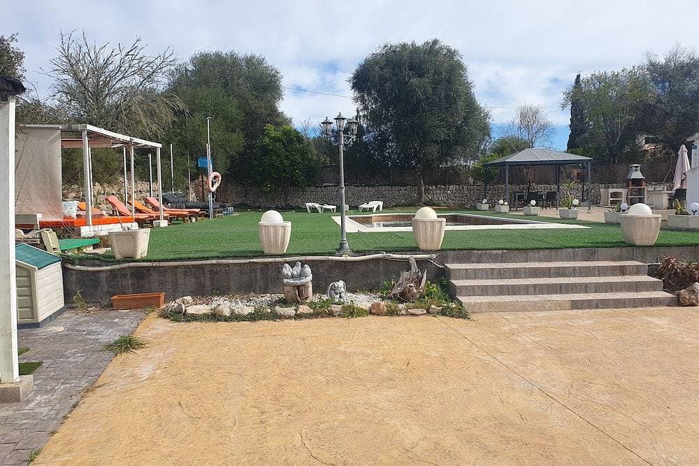 Foto 5 von 30: Rustikales Haus mit 2 Schlafzimmern privatem Pool Grill in ruhiger Lage