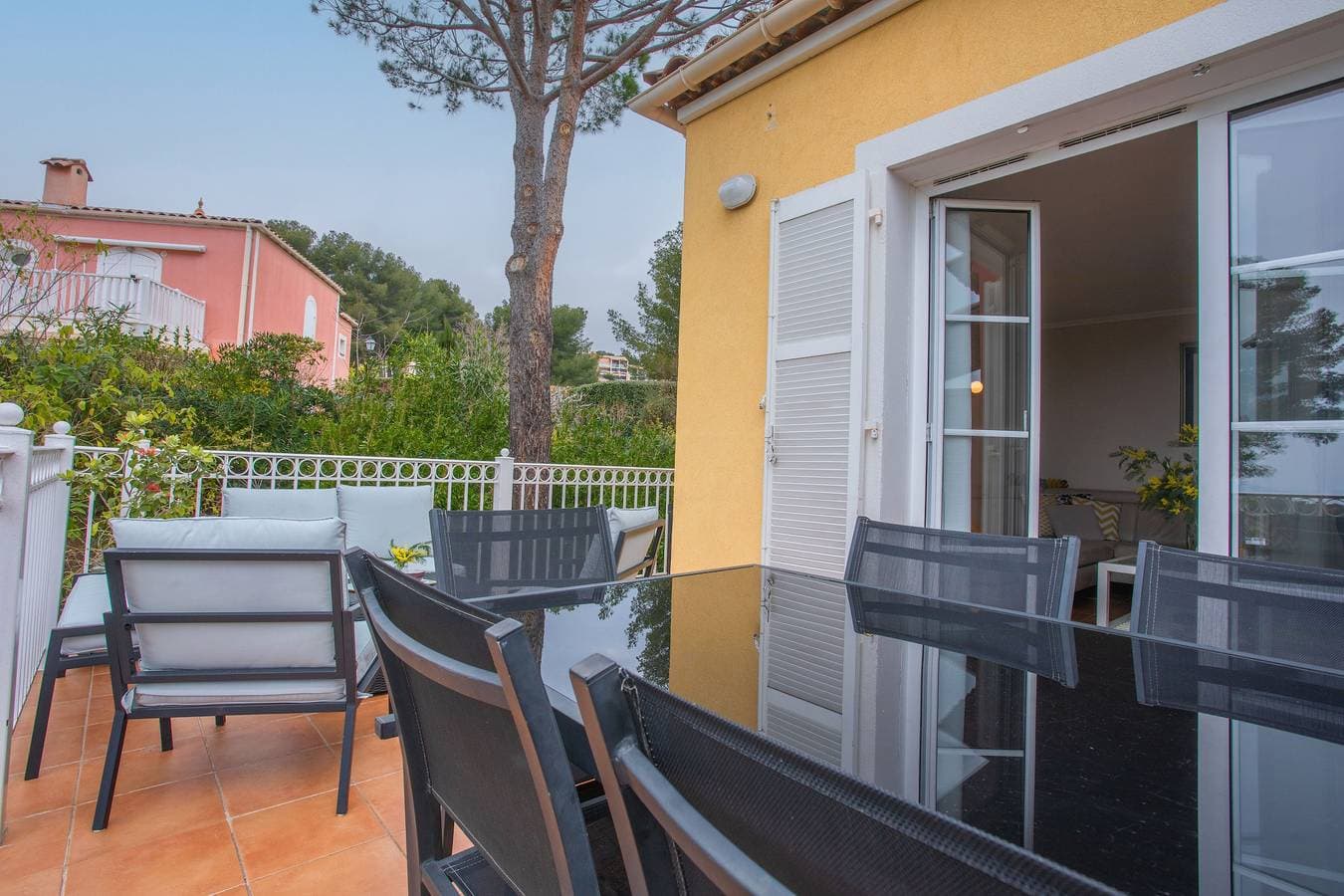 Foto 5 von 30: Ferienwohnung 'Grande Terrasse Vue Mer' mit Meerblick, Gemeinschaftspool und Wi-Fi
