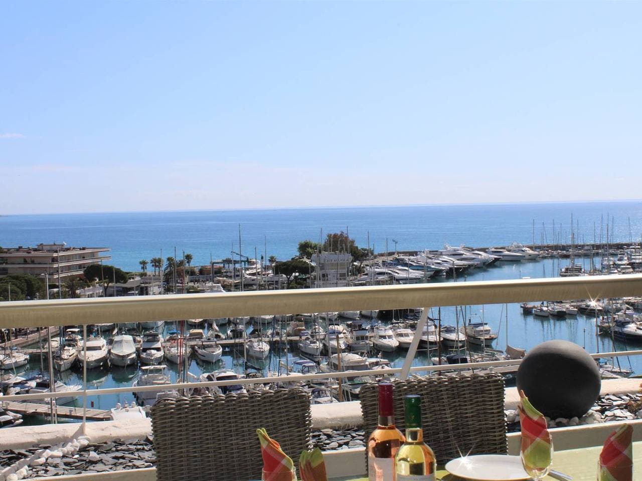 Foto 5 von 17: Modernes 2-Zimmer-Apt, Terrasse, Parkplatz, Villeneuve-Loubet Plage