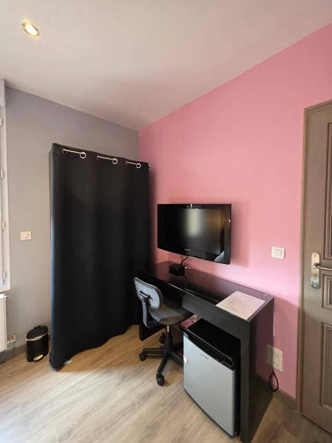 Foto 5 von 5: Double Room with Shared Bathroom