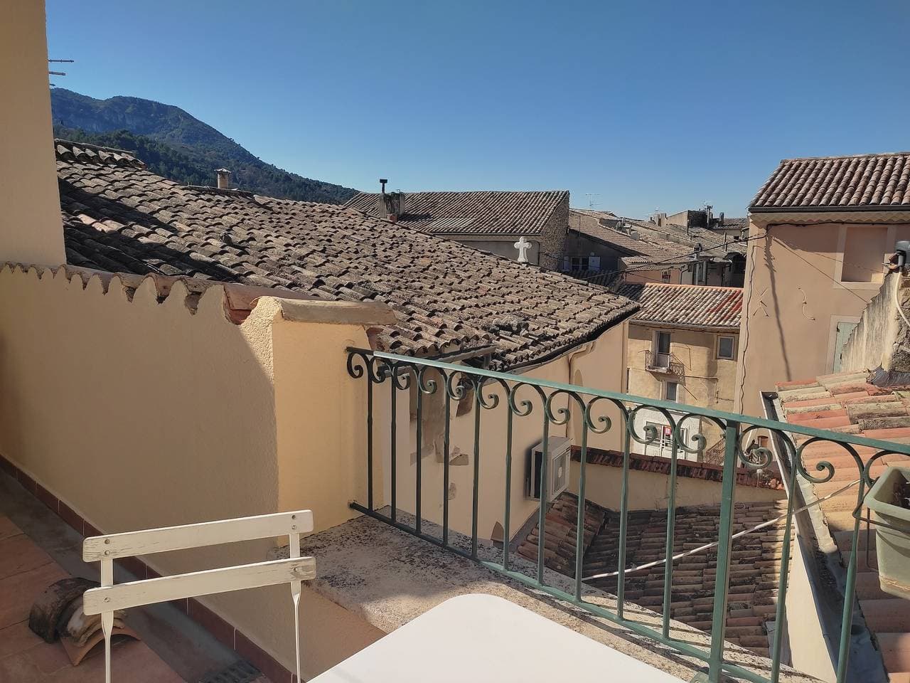 Foto 5 von 27: Ferienhaus 'Amour De Provence' mit Bergblick und privater Terrasse