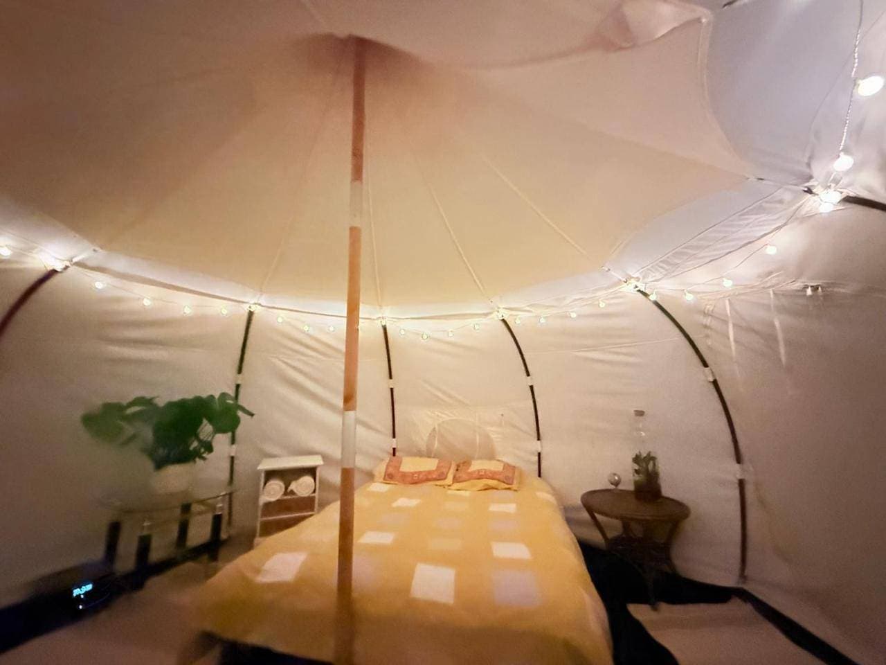 Foto 7 von 10: Tent