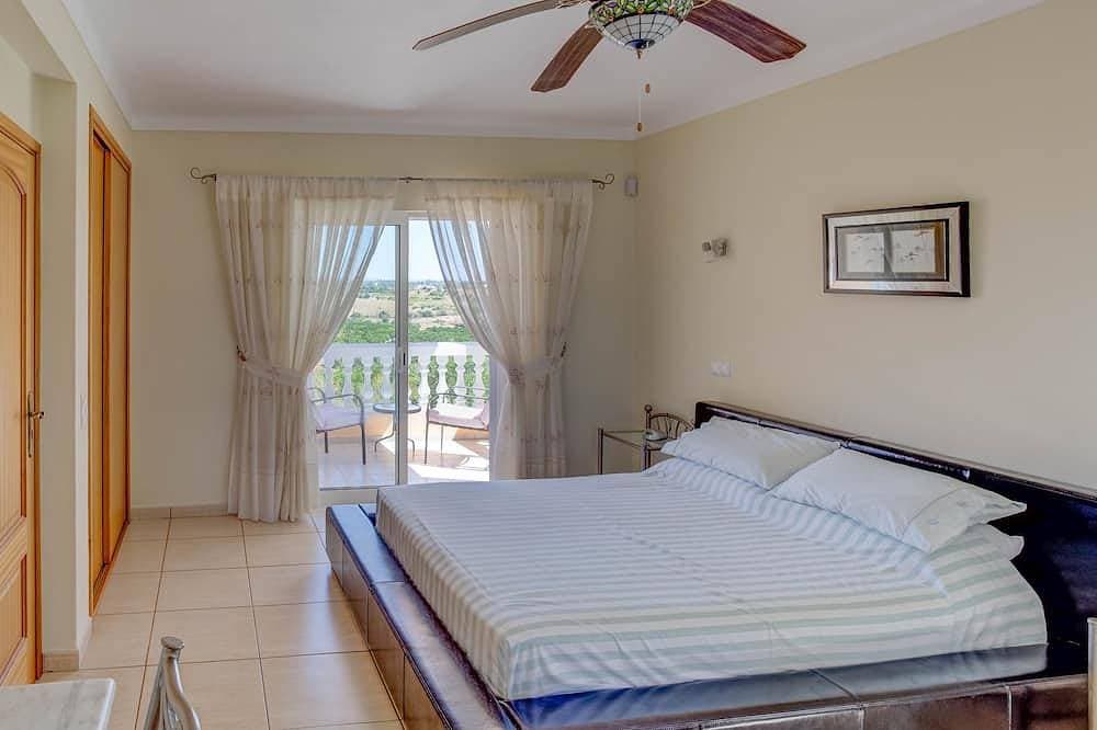 Foto 4 von 20: Superb Villa 10 Minuten von Carvoeiro und Strand, in der Nähe von Silves Golf, Total Pri