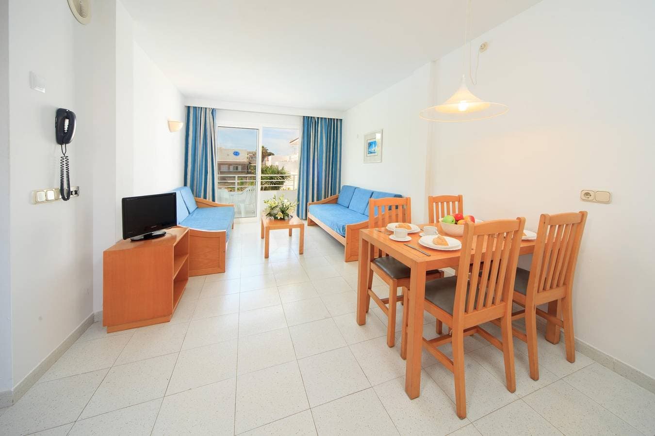 Foto 4 von 17: Apartment Hotel Maracaibo Standard mit Pool, WLAN und Terrasse