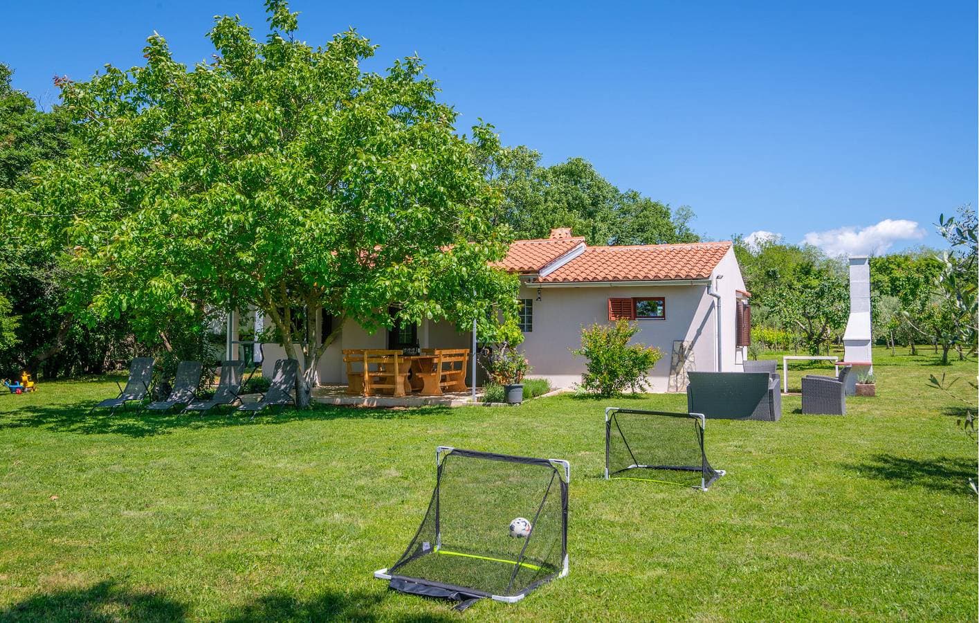 Gemütliche 1-Zimmer-Wohnung mit Terrasse in der Nähe von Krnica und der Konoba DA ROCCO 1