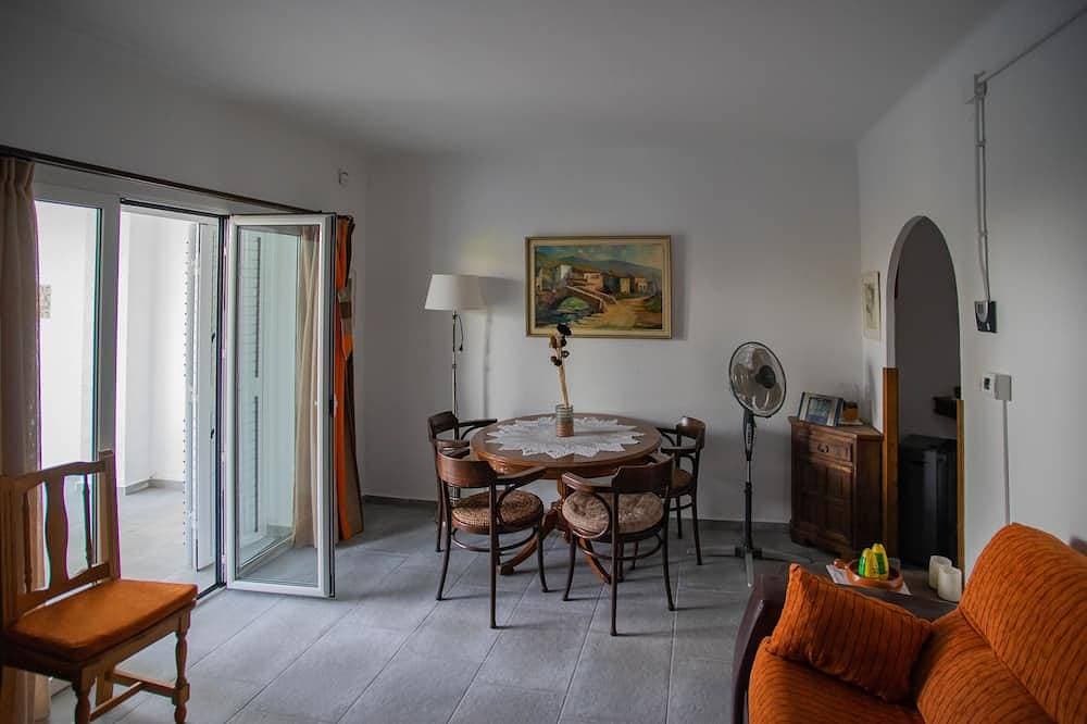 Foto 9 von 30: 25m2 Veranda, 1000m2 Garten, Grill, Parkplatz mit Kameras und WIFI