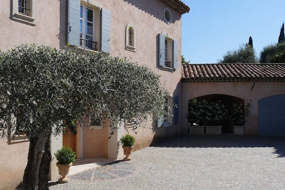 Foto 7 von 28: Flat duplex in Villa  4/6 pers. Near Grasse, Swimming pool, Garden