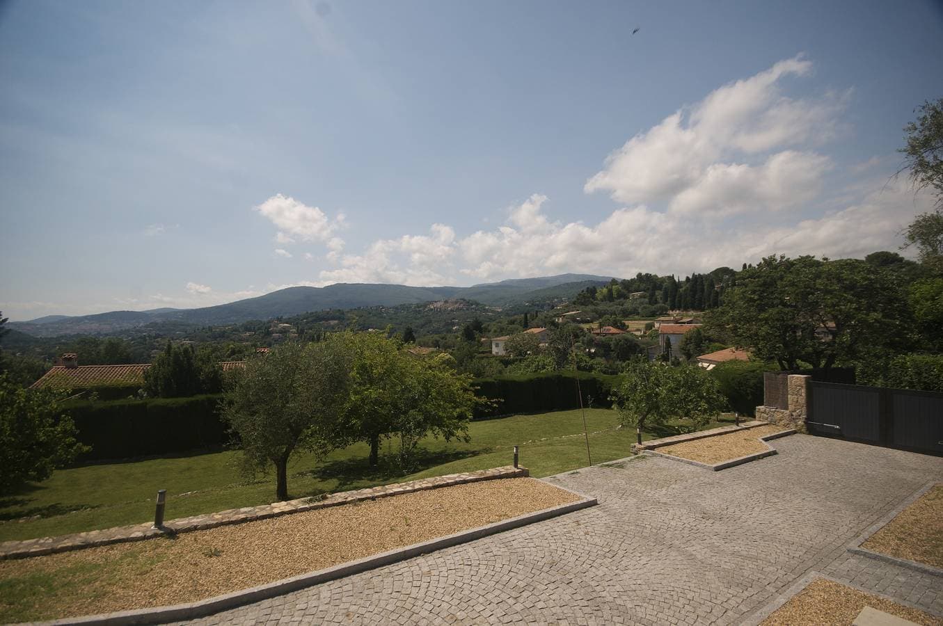 Foto 11 von 31: Atemberaubende Opio-Villa auf einem Hügel mit epischer Aussicht Voller Klimaanlage zu Fuß nach Valbonne zum Aufladen von Elektrofahrzeugen