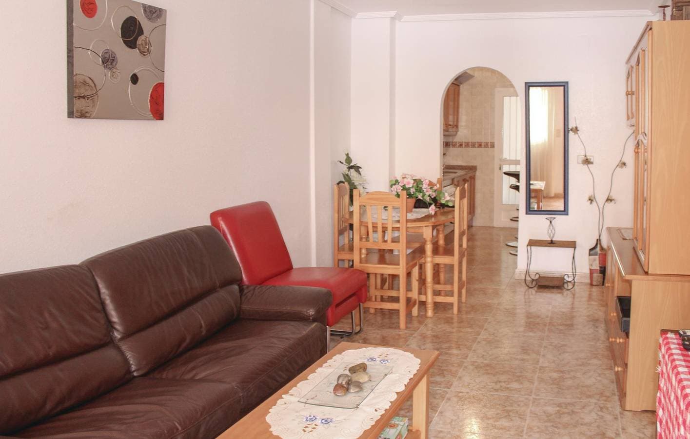 Foto 2 von 16: 70m² Wohnung mit Parkplatz, Kochnische, Pool & Terrasse - 2km zum Strand