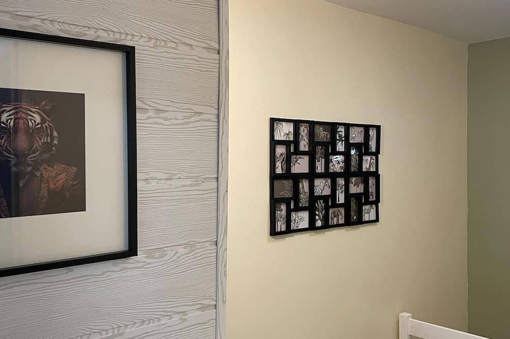 Foto 2 von 12: Apartment-Eigenes Badezimmer