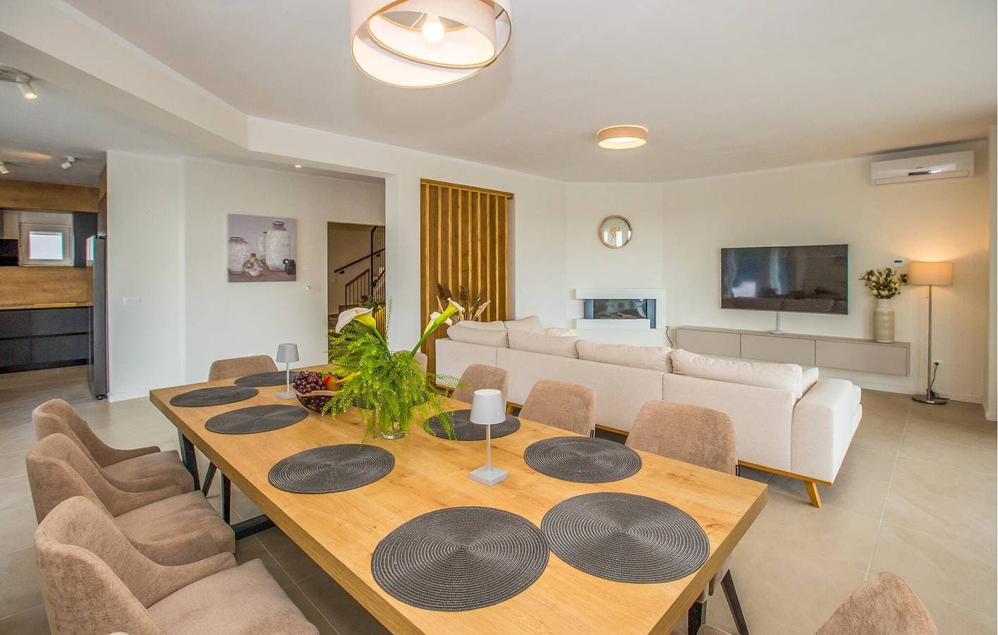 Foto 6 von 48: Reizende 1-Zimmer-Wohnung mit Pool und Terrasse, 400 m vom Stadtzentrum von Musalez entfernt