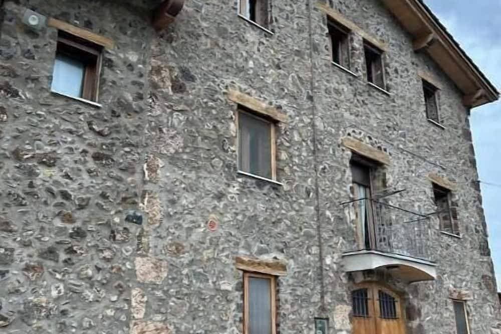 Foto 10 von 22: Apartment on a farm in Vall d'en Bas next to the Via Verde
