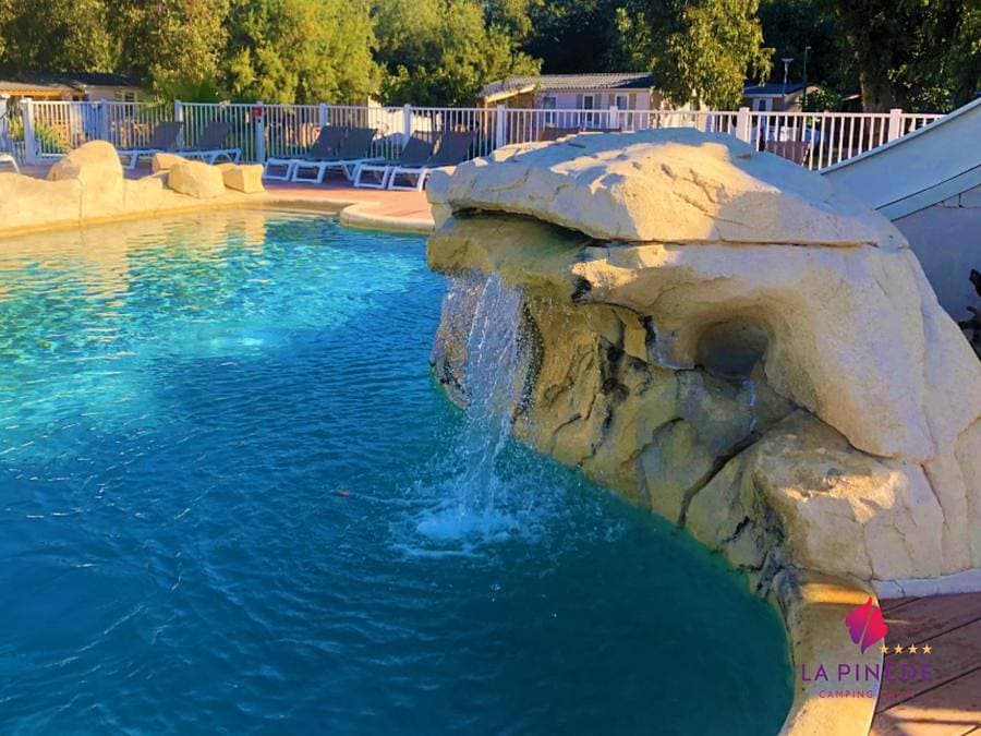 Foto 4 von 41: Camping La Pinède - Wohnzelt auz holz 4 personen - Saleccia
