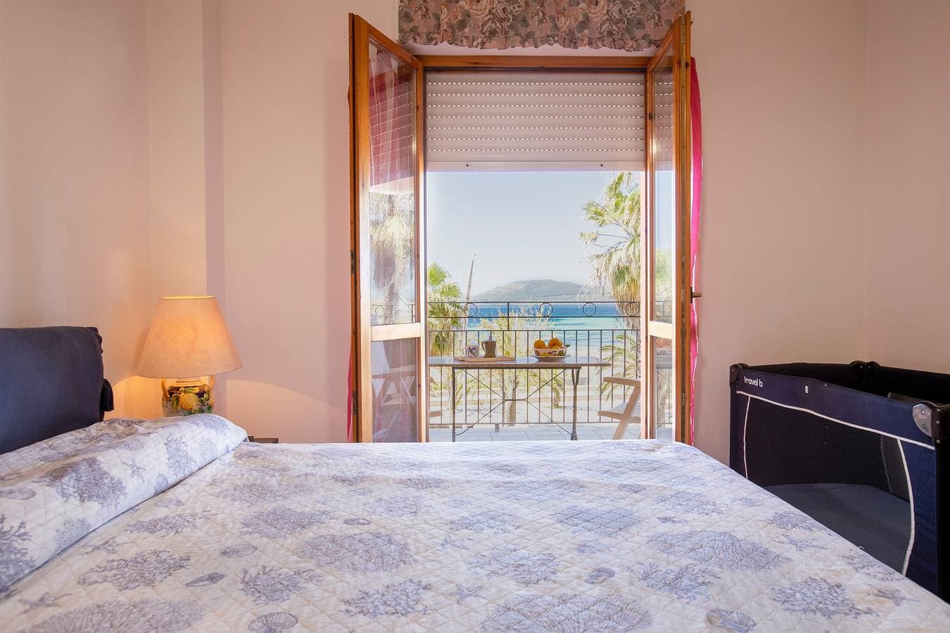 Foto 12 von 21: Ferienwohnung 'Rosso Marrone' mit Meerblick, privater Terrasse und WLAN