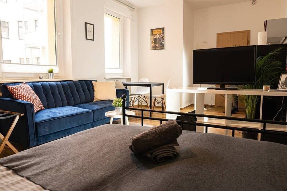Foto 7 von 14: FullHouse | Halle | T28 Wolf Apt.