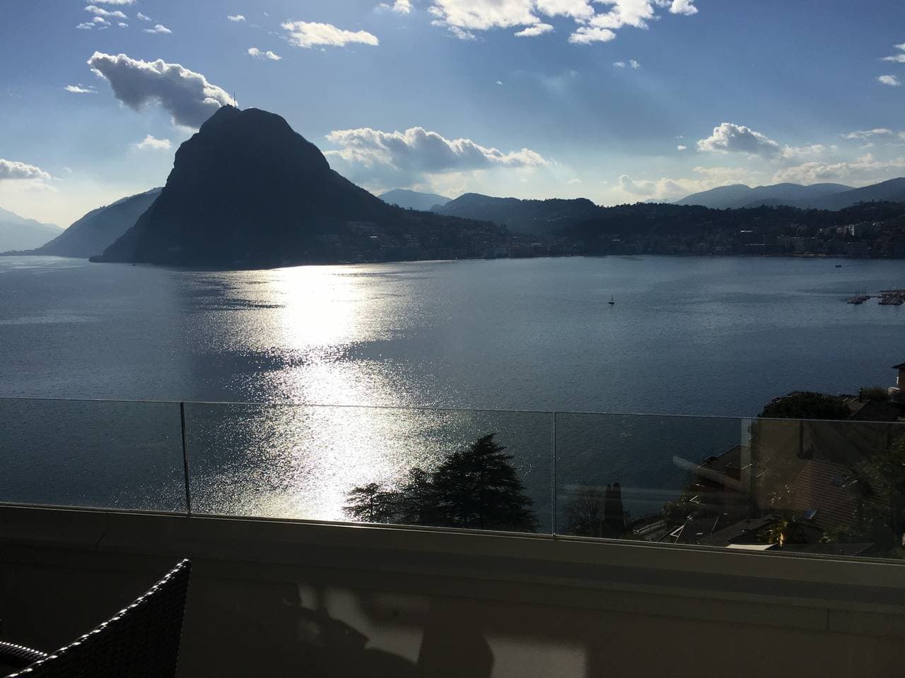 Foto 6 von 42: Breathtaking View for a Romantic Stay