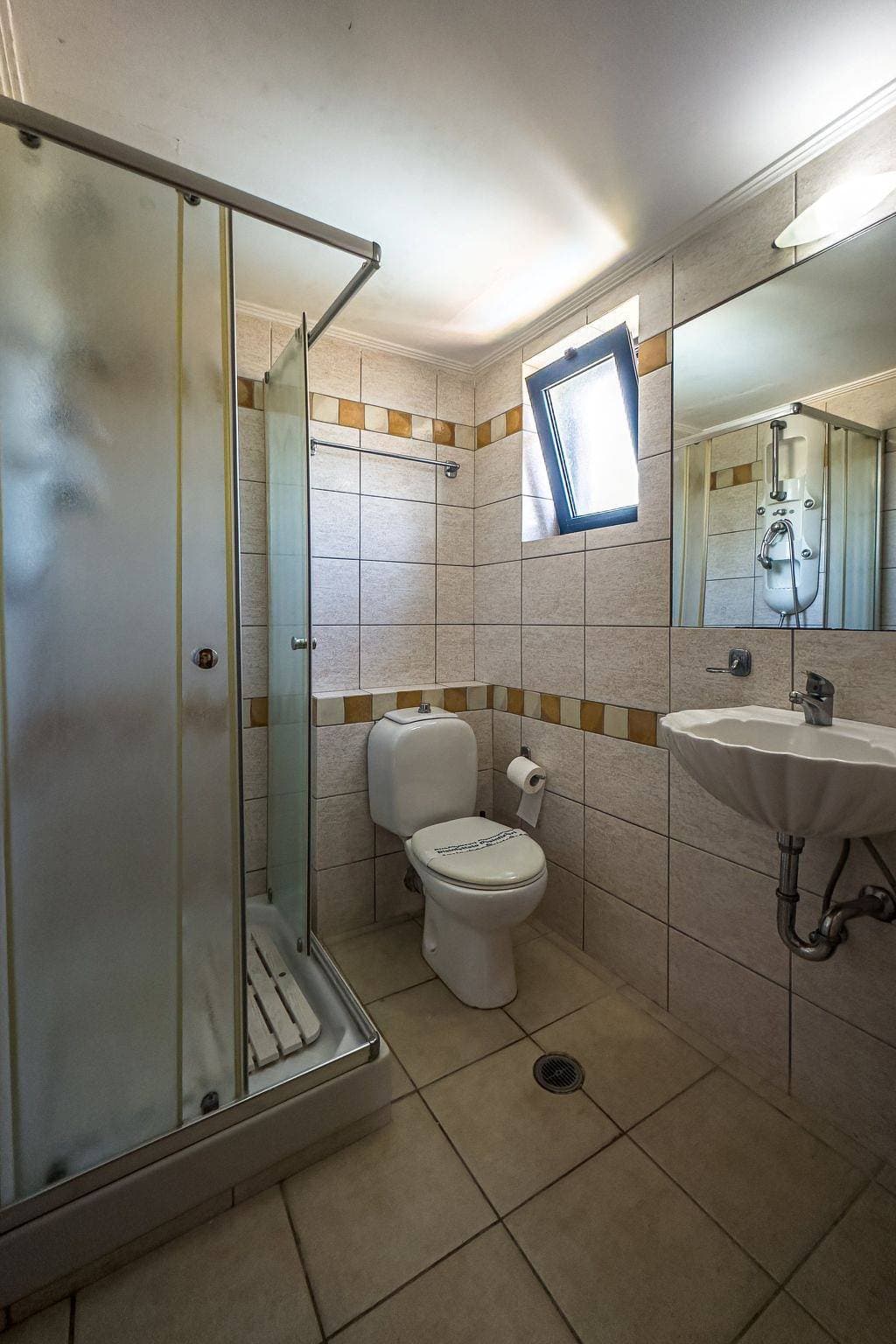 Foto 11 von 12: Niriides Villas_Nisso_ 2-Schlafzimmer privater Pool