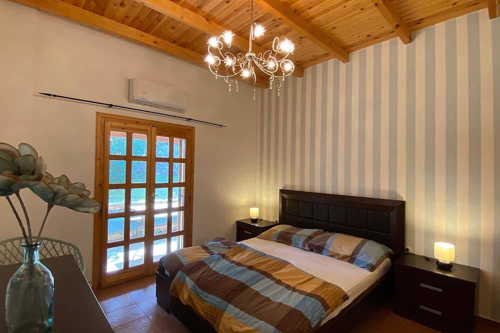 Foto 2 von 30: Traumhafte Villa mit privatem Pool & Garten – Ruhe & Meer in Roumeli, Kreta
