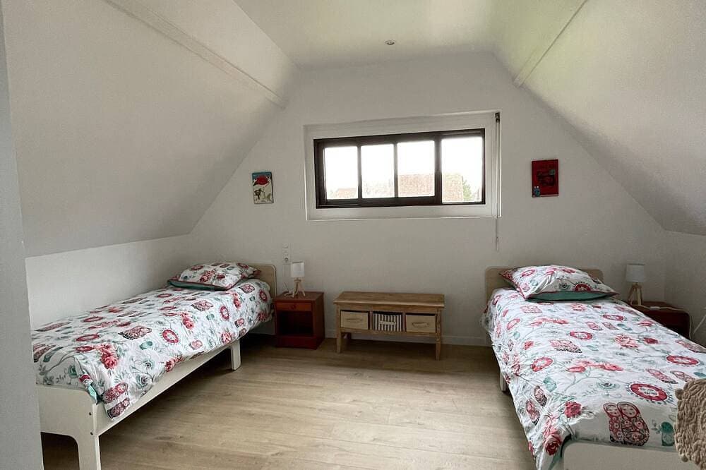 Foto 5 von 30: Maison Entièrement Rénovée Située à 50 Mètres de la mer Jardin 4 Chambres 2 Sdb