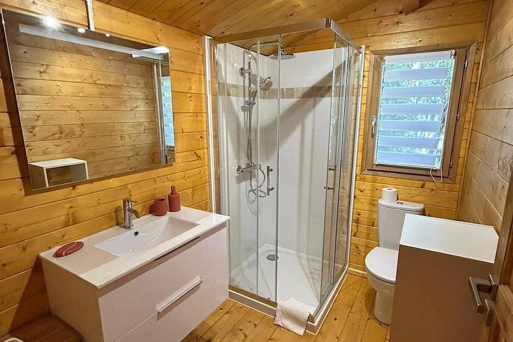 Foto 4 von 14: Chalet de Location au Cœur de la Forêt. Randonnées Entre Rivière et Montagne