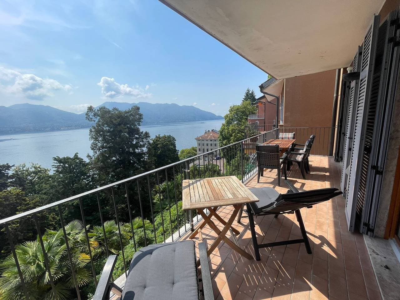 Foto 3 von 32: Gioia apartment with lake view and pool