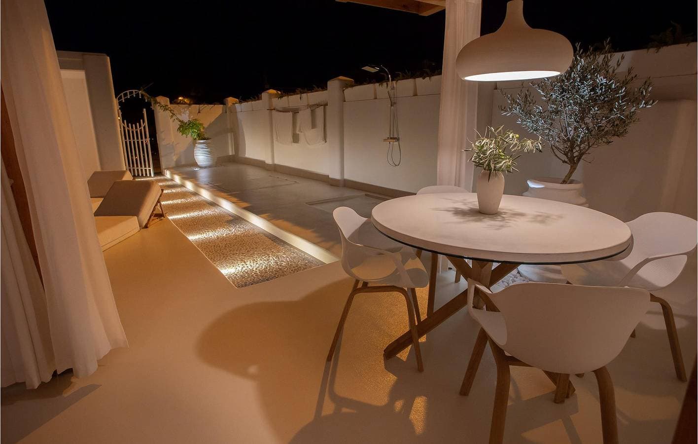 Foto 11 von 24: Gemütliche 2-Zimmer-Wohnung mit Pool, WLAN und Terrasse in Kadumi