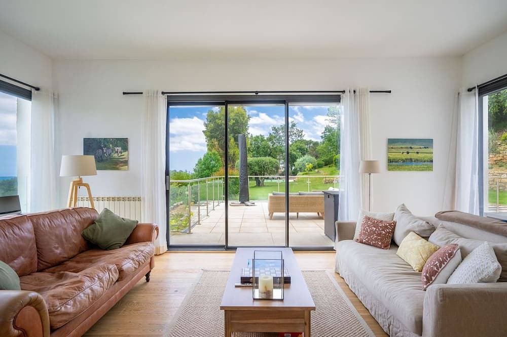 Foto 7 von 12: Architektonisches Juwel: Villa an der Cote d'Azur