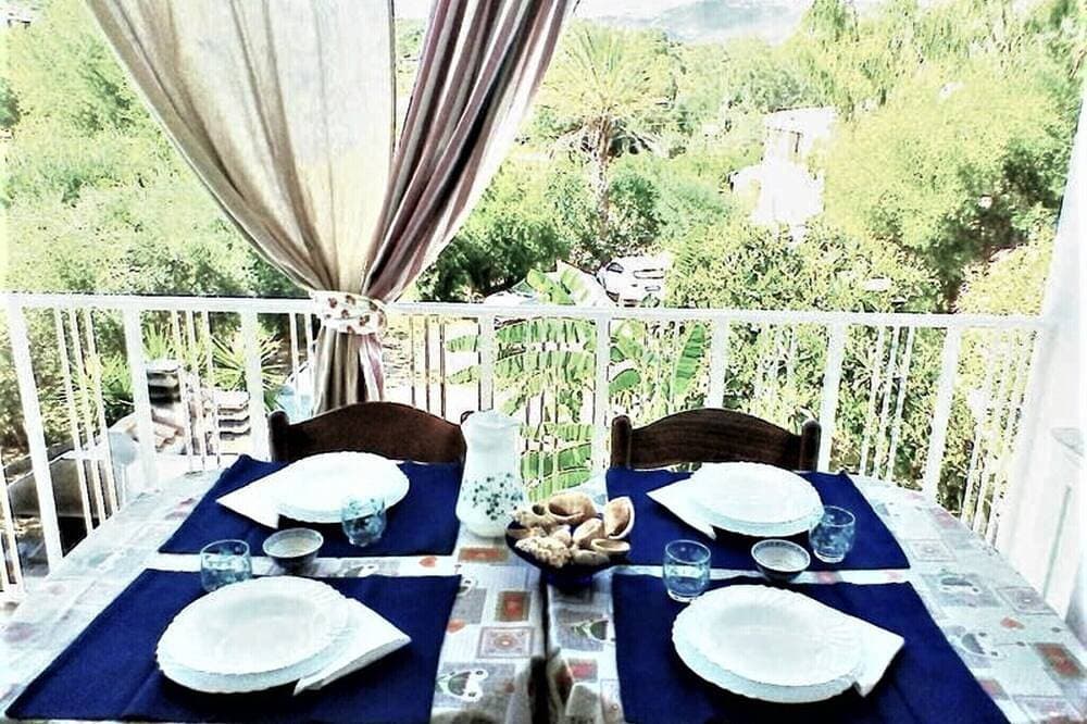 Villa Loddo 4 frontemare 1