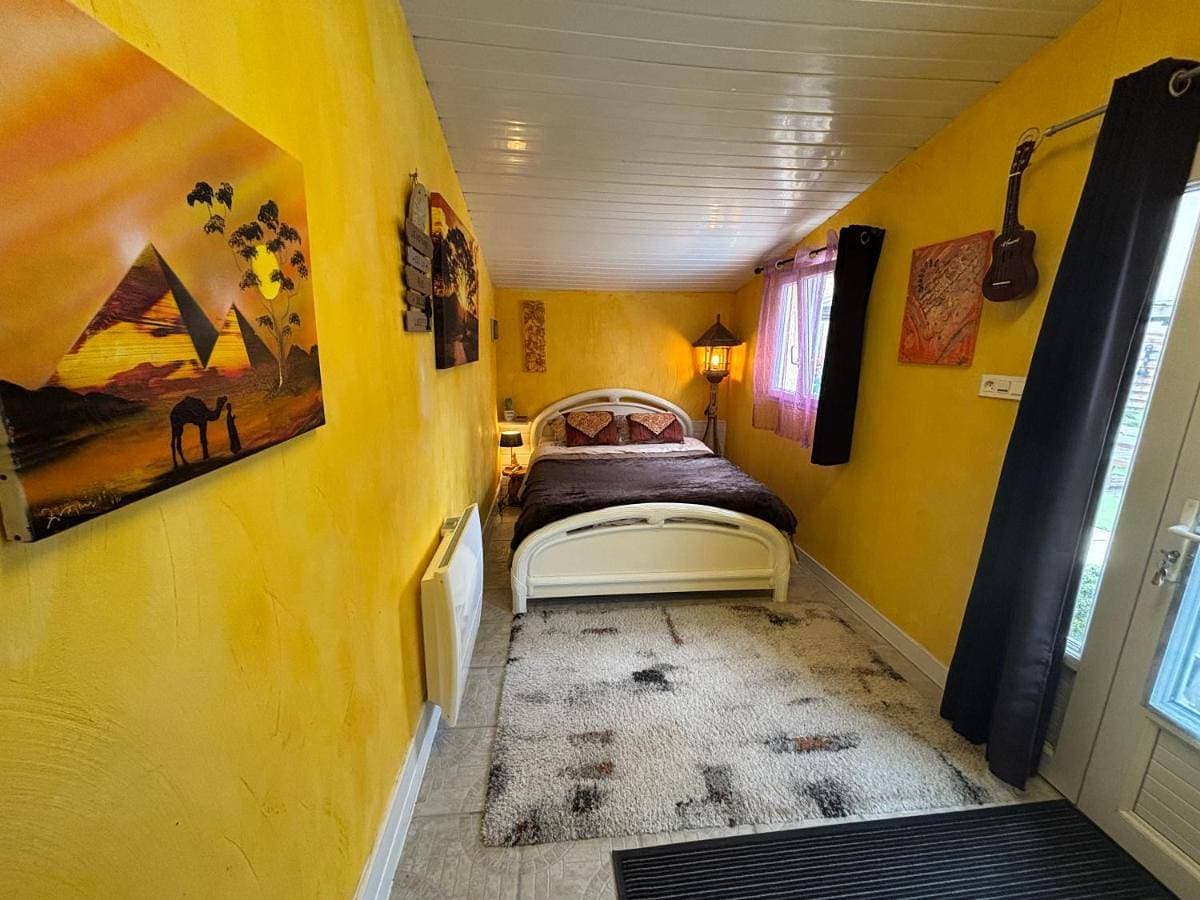 Foto 4 von 5: Double Room with Private Bathroom