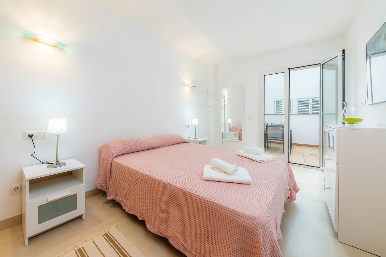 Foto 12 von 27: Ferienwohnung Piso Claudia am Strand mit Terrasse, WLAN und Klimaanlage